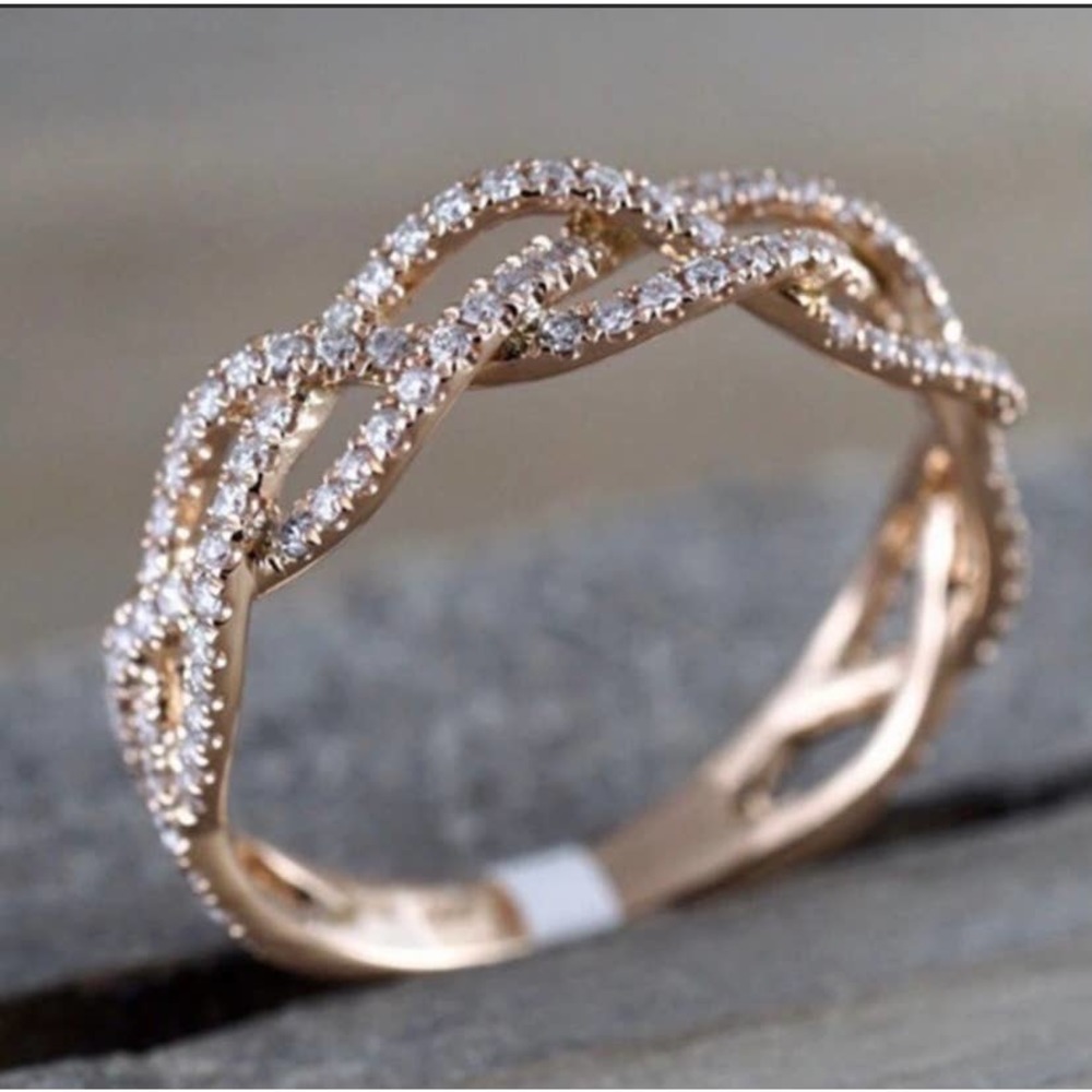 New rose gold twist diamond ring